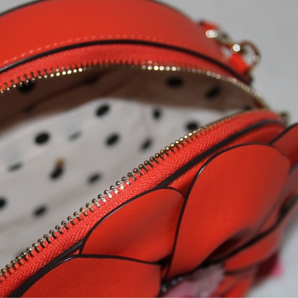 NWOT Petal Smooth Leather 3d Flower Crossbody - Picture 13 of 14